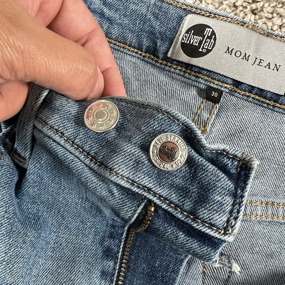 Levis Silver Tab Mom Jeans Womens 30‎ (Fits 28x25) High Rise Stretch Baggy Denim - Picture 3 of 16